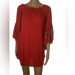 Feathers Women’s tunic top size Small Embroidery